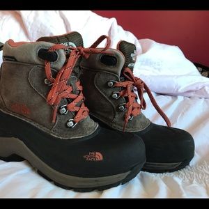Northface waterproof/snow boots